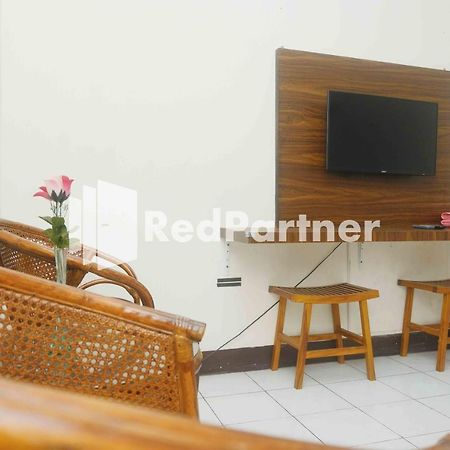 OYO 2703 Hotel Transit 1 Makassar Exterior foto