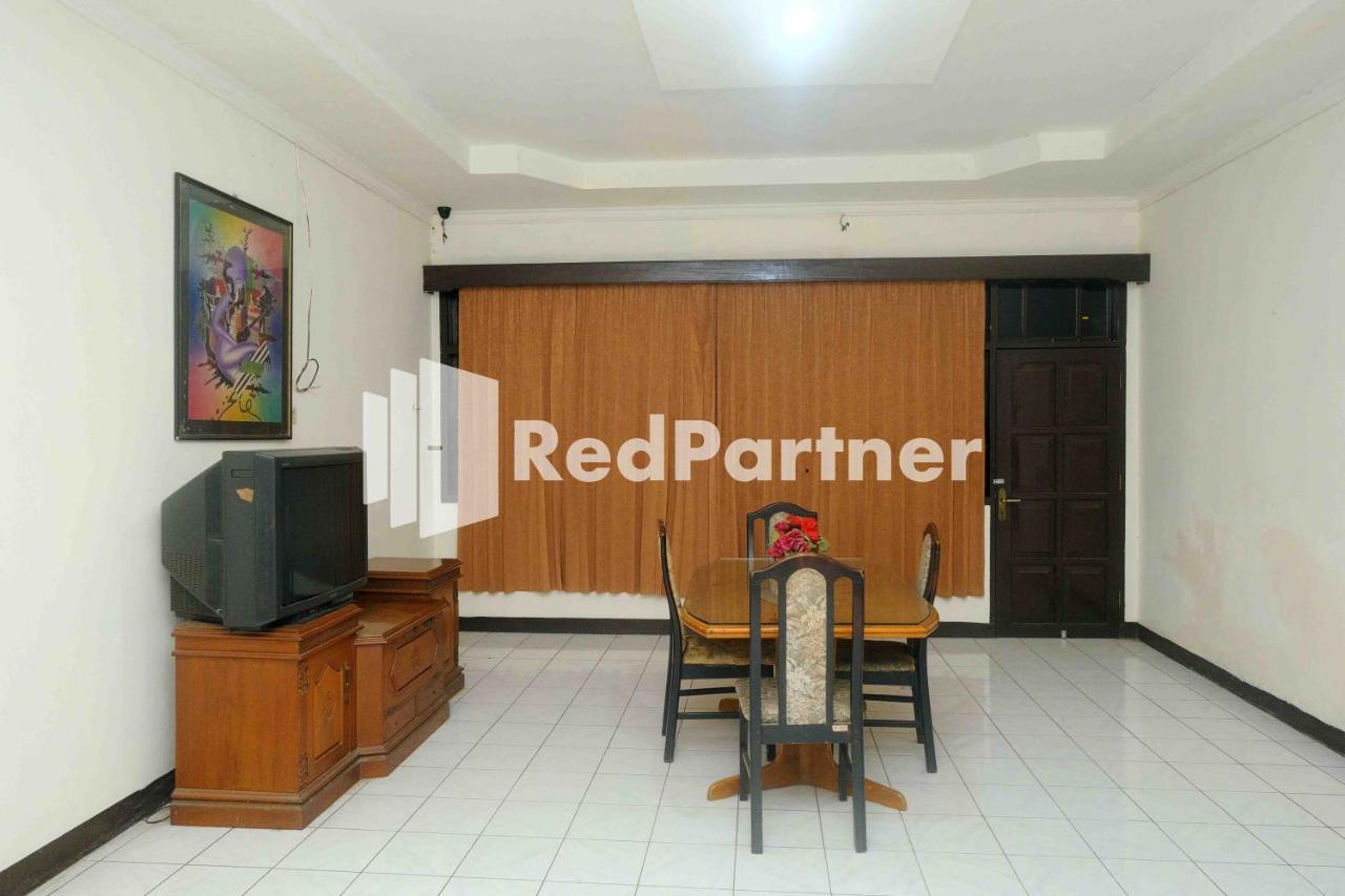 OYO 2703 Hotel Transit 1 Makassar Exterior foto