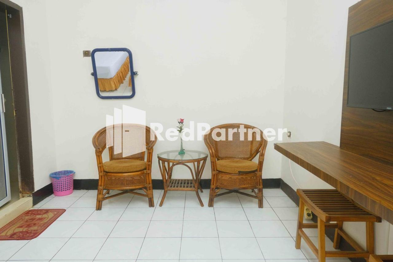 OYO 2703 Hotel Transit 1 Makassar Exterior foto