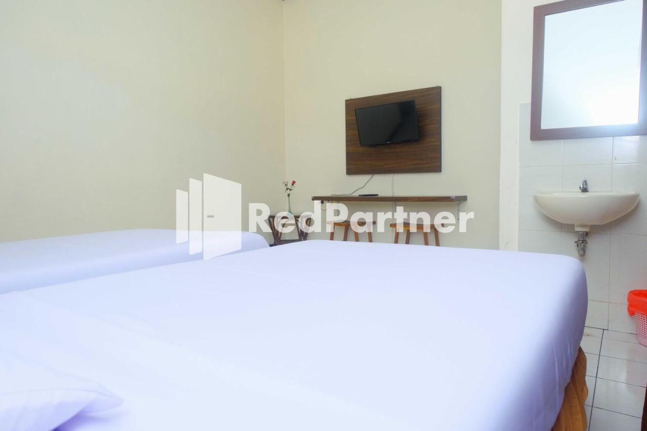 OYO 2703 Hotel Transit 1 Makassar Exterior foto