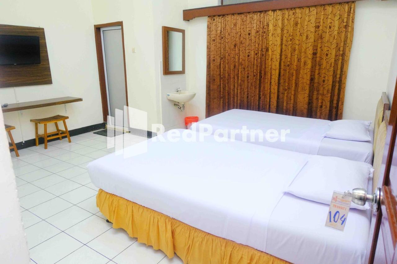 OYO 2703 Hotel Transit 1 Makassar Exterior foto